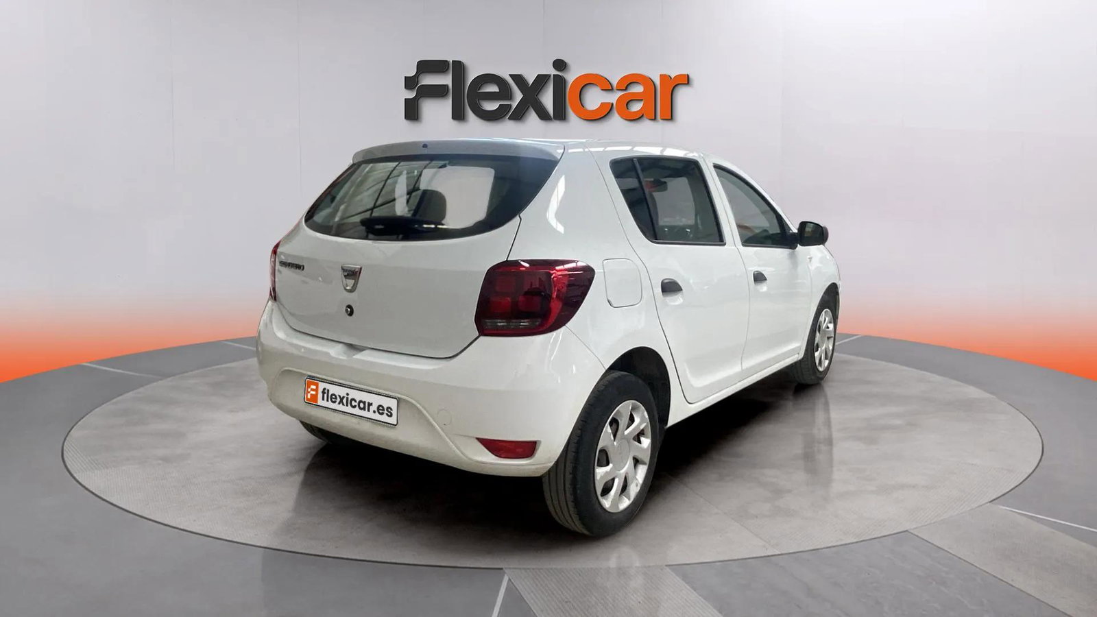 https://cdn-flexicar.caraffinity.it/public_appraisal_images_pro/images/stock/273819/Mjo39RKLkh__7636KJM _9c848a115ea54695a520bfe9bc03788a_Exterior_5.jpeg.jpg